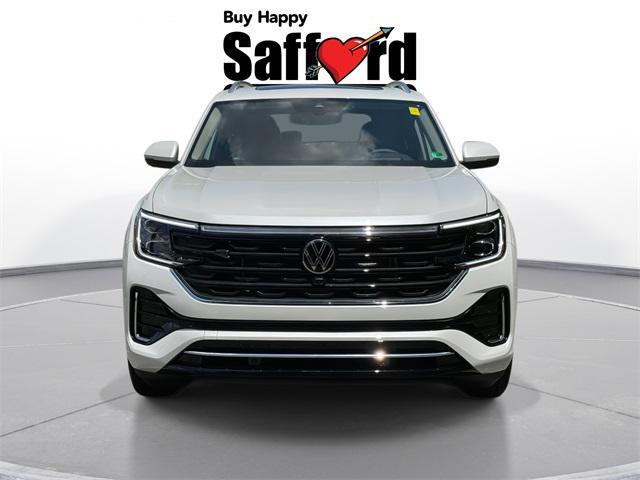 new 2025 Volkswagen Atlas car, priced at $52,600