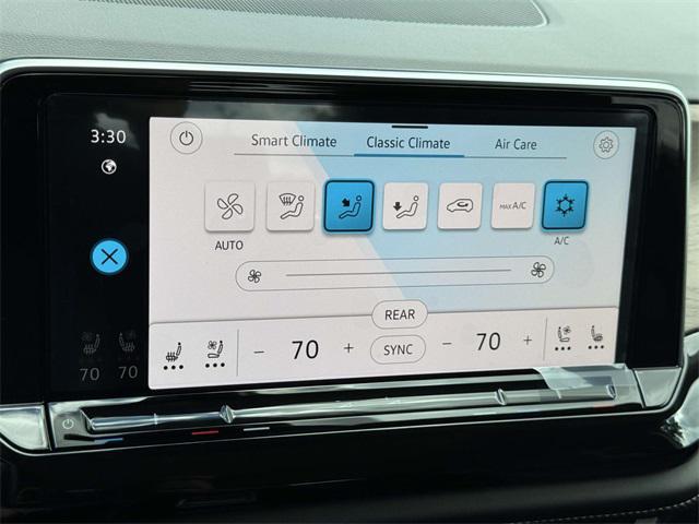 new 2025 Volkswagen Atlas car, priced at $46,789