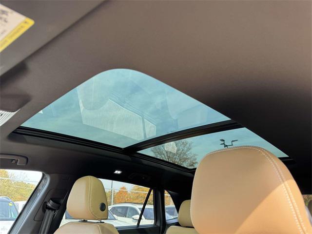 new 2026 Volkswagen Atlas Cross Sport car, priced at $49,017