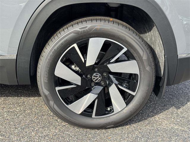 new 2026 Volkswagen Atlas Cross Sport car, priced at $49,017