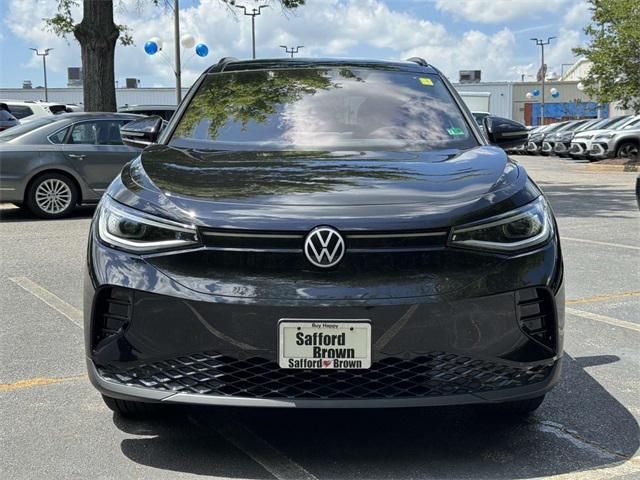 new 2025 Volkswagen ID.4 car, priced at $50,168