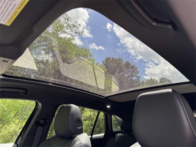 new 2025 Volkswagen ID.4 car, priced at $50,168