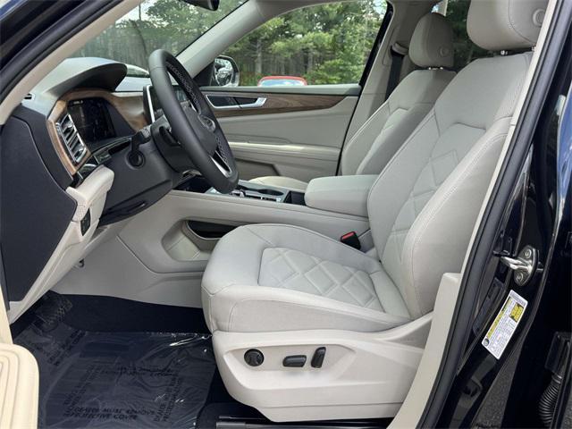 new 2025 Volkswagen Atlas car, priced at $40,757