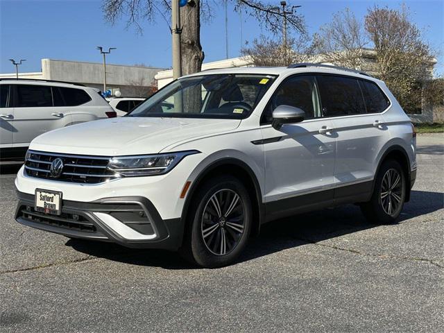 new 2024 Volkswagen Tiguan car, priced at $34,085