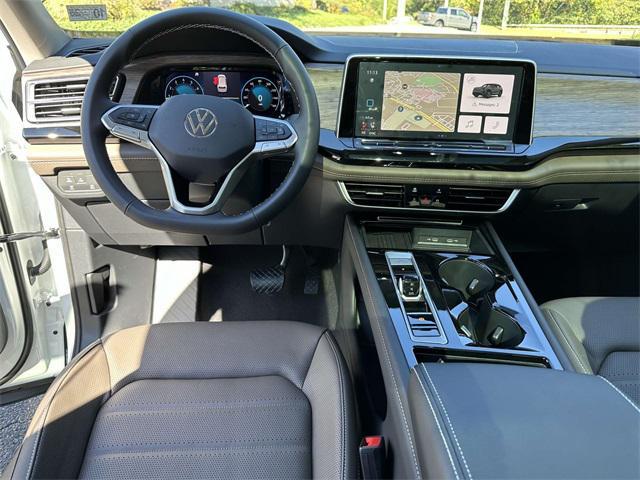 new 2025 Volkswagen Atlas car, priced at $50,686