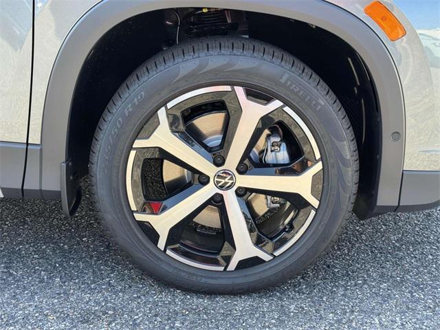 new 2025 Volkswagen Tiguan car, priced at $35,444