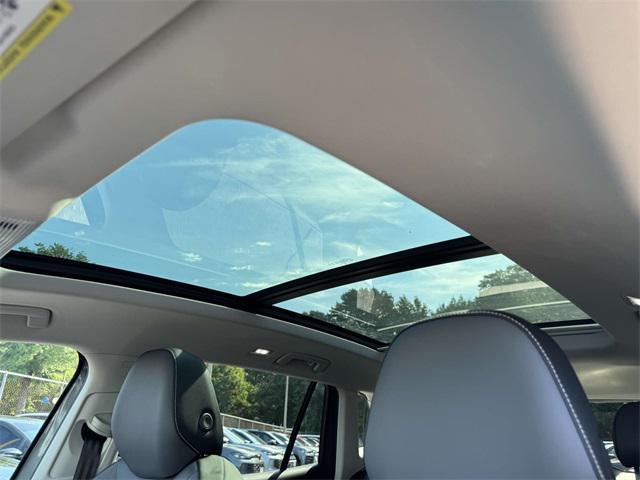 new 2025 Volkswagen Tiguan car, priced at $35,444