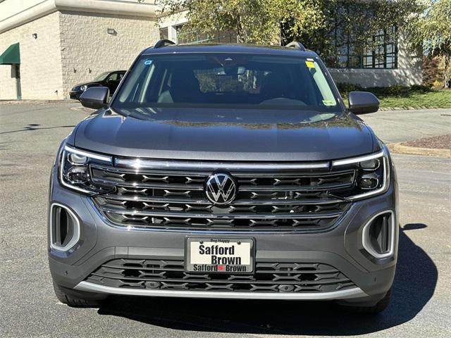 new 2025 Volkswagen Atlas car, priced at $48,552