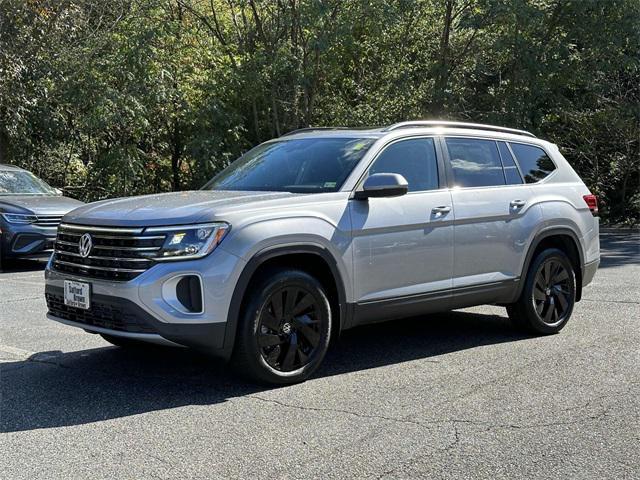 new 2025 Volkswagen Atlas car, priced at $48,552