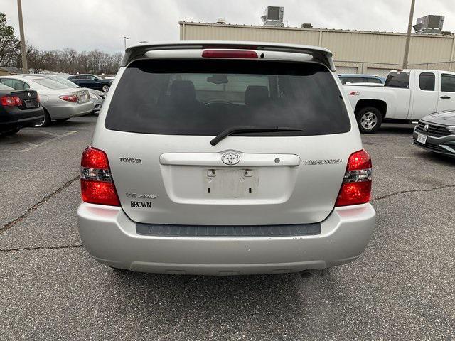 used 2005 Toyota Highlander car, priced at $6,750