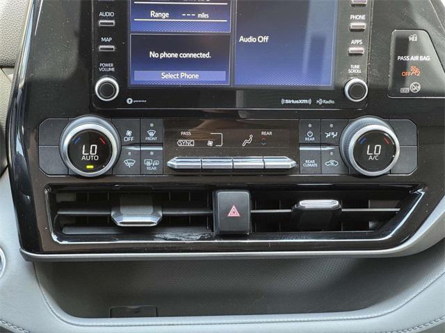 used 2022 Toyota Highlander car, priced at $25,900