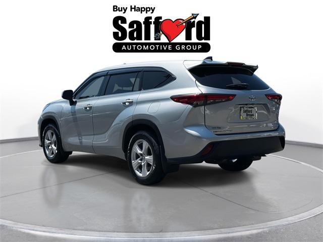 used 2022 Toyota Highlander car, priced at $25,900