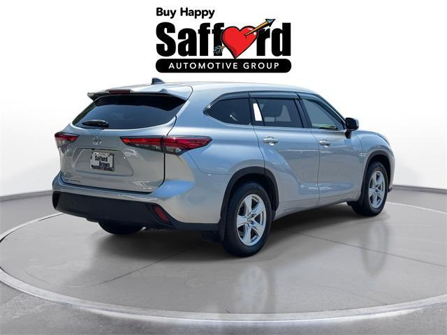 used 2022 Toyota Highlander car, priced at $25,900