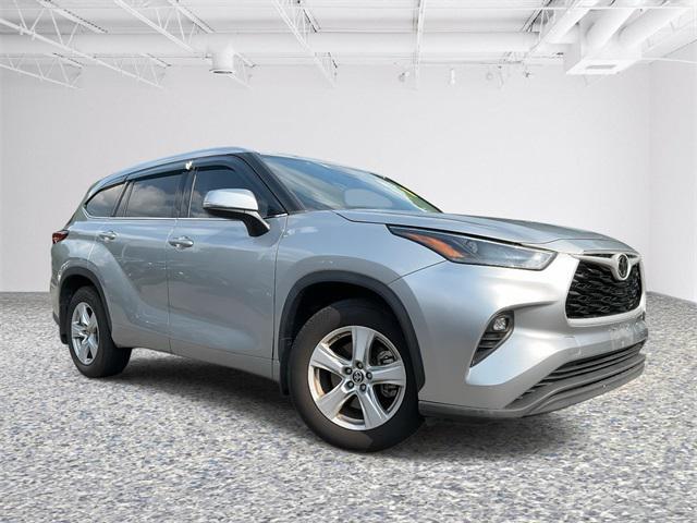 used 2022 Toyota Highlander car, priced at $27,670