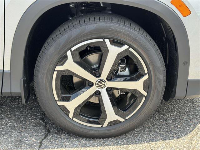 new 2025 Volkswagen Tiguan car, priced at $34,746