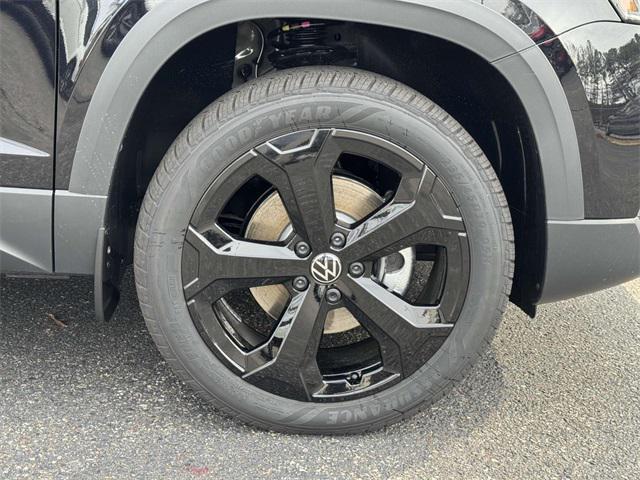 new 2025 Volkswagen Taos car, priced at $35,984