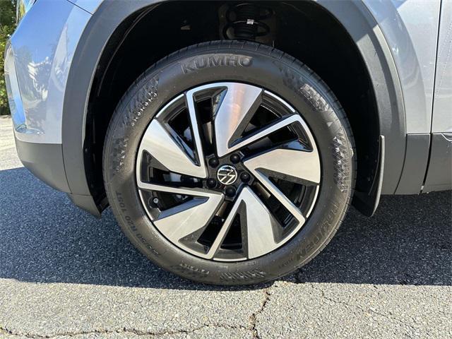 new 2024 Volkswagen Atlas car, priced at $44,891