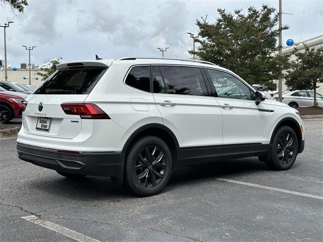 new 2024 Volkswagen Tiguan car, priced at $35,026