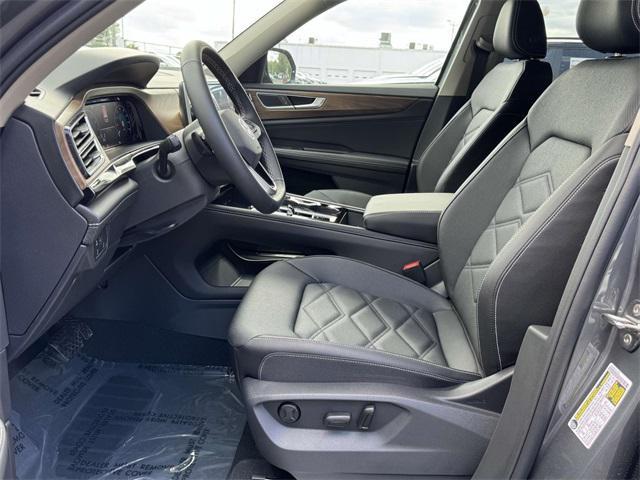 new 2025 Volkswagen Atlas car, priced at $46,102