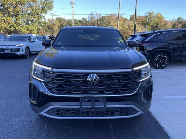 used 2024 Volkswagen Atlas Cross Sport car