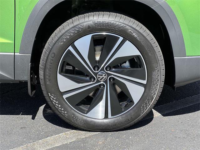 new 2025 Volkswagen Taos car, priced at $31,971