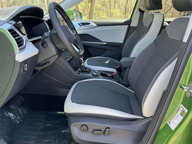 new 2025 Volkswagen Taos car, priced at $31,971