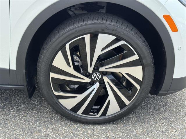 new 2025 Volkswagen ID.4 car, priced at $53,216