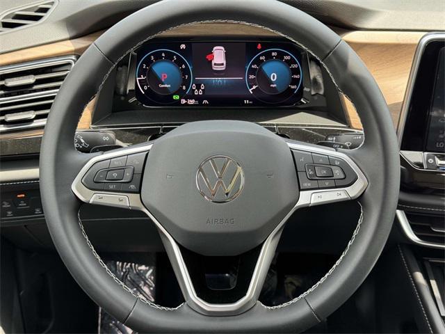 new 2025 Volkswagen Atlas car, priced at $47,532