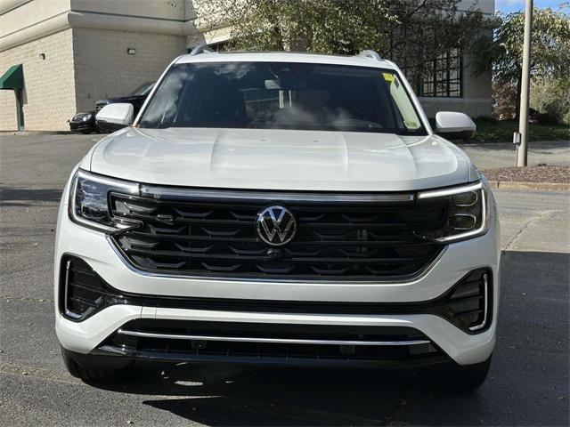 new 2025 Volkswagen Atlas car, priced at $55,625