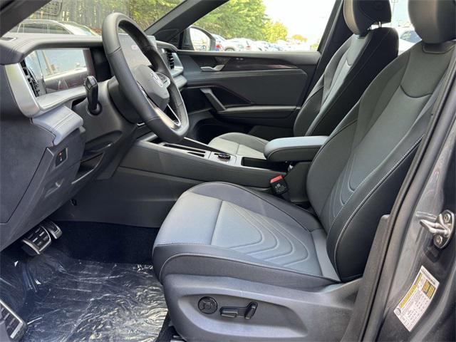 new 2025 Volkswagen Tiguan car, priced at $37,986