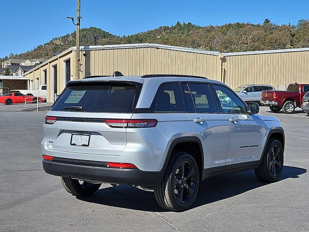new 2025 Jeep Grand Cherokee car, priced at $49,370