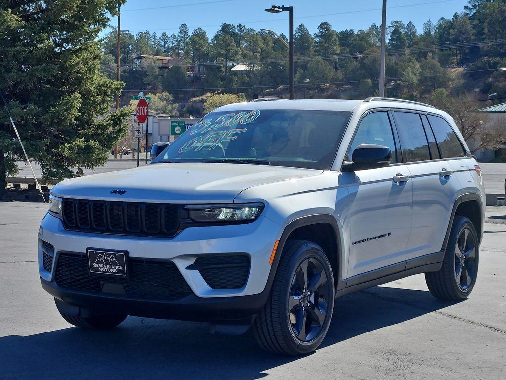 new 2025 Jeep Grand Cherokee car, priced at $49,370