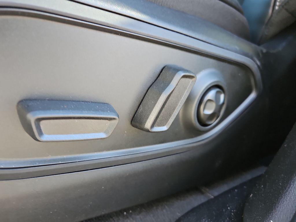 new 2025 Jeep Grand Cherokee car, priced at $49,370