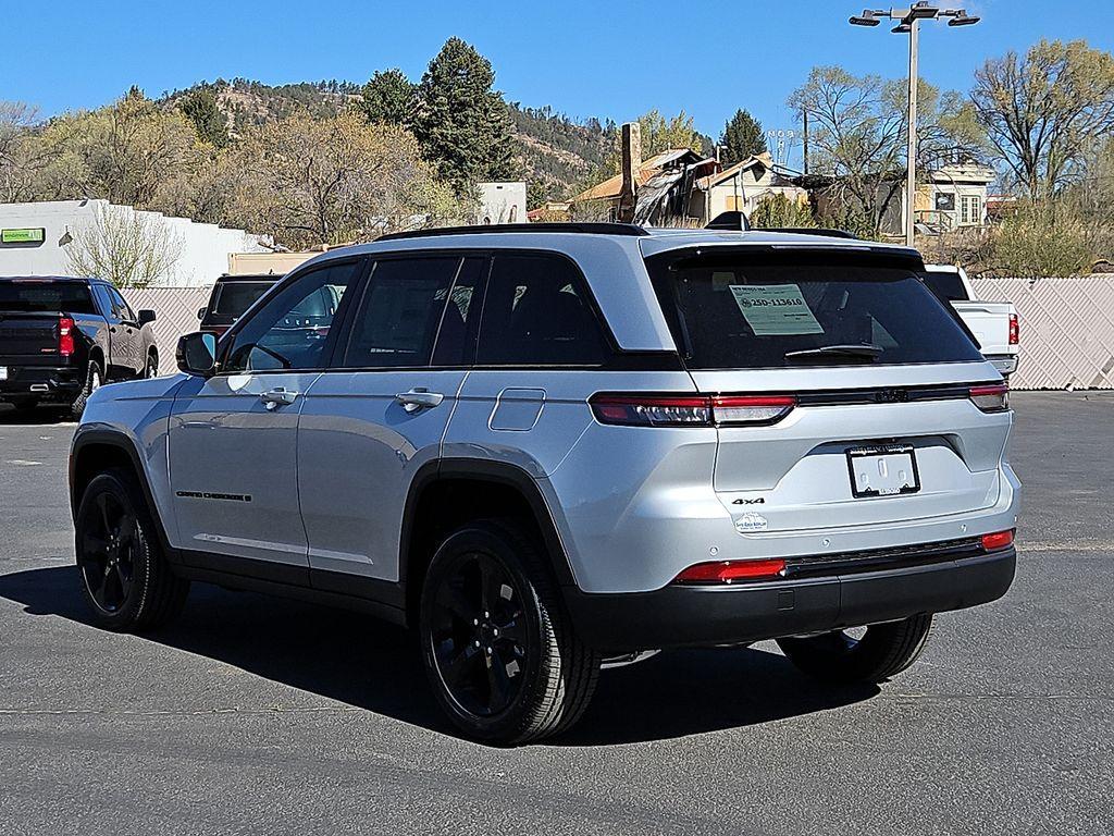 new 2025 Jeep Grand Cherokee car, priced at $49,370
