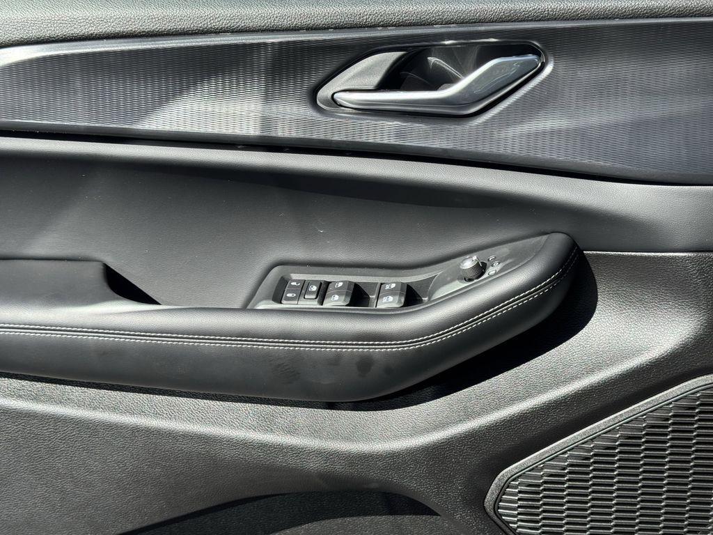 new 2025 Jeep Grand Cherokee L car, priced at $48,050