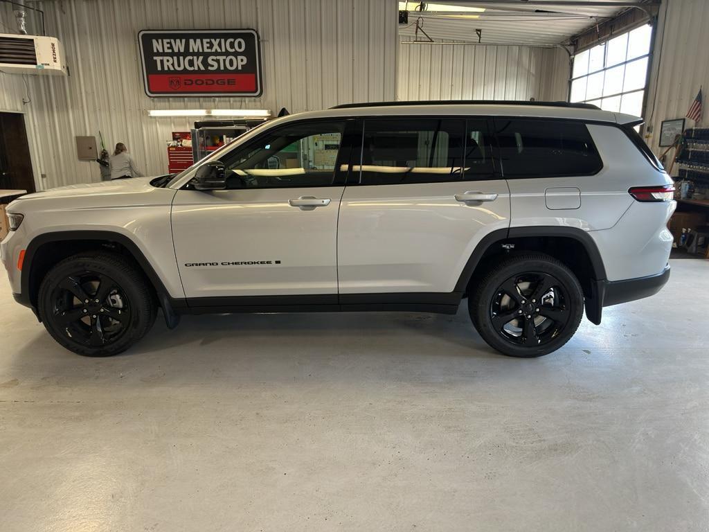 new 2025 Jeep Grand Cherokee L car, priced at $48,050