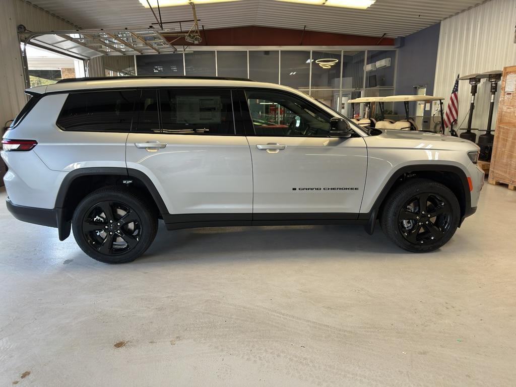new 2025 Jeep Grand Cherokee L car, priced at $48,050