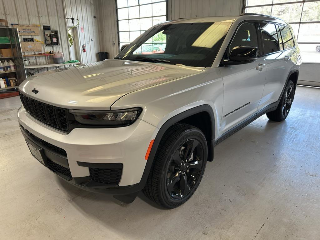 new 2025 Jeep Grand Cherokee L car, priced at $48,050