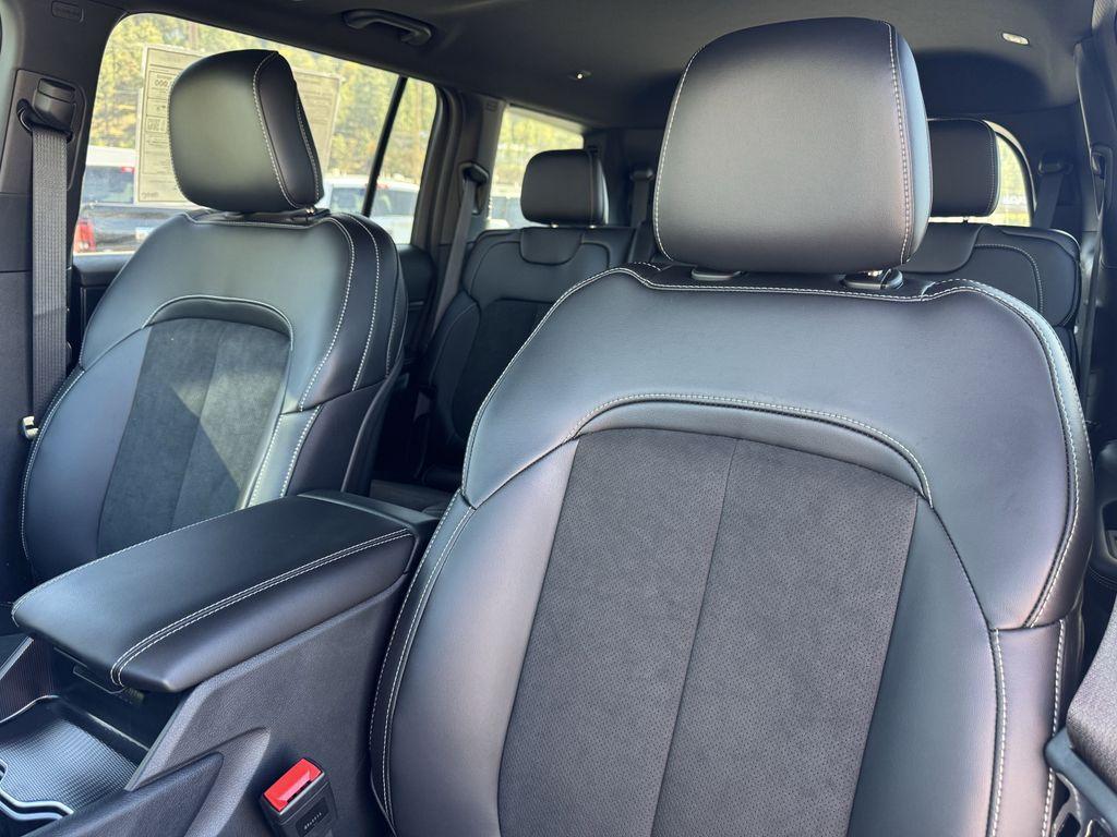 new 2025 Jeep Grand Cherokee L car, priced at $48,050