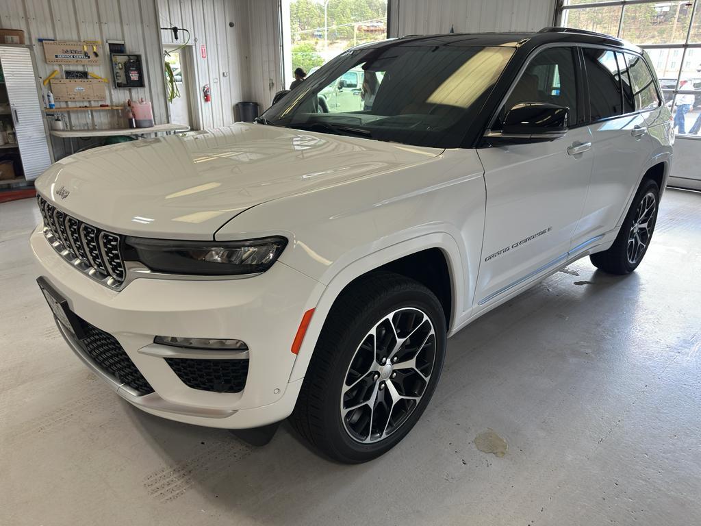 new 2025 Jeep Grand Cherokee car, priced at $66,424