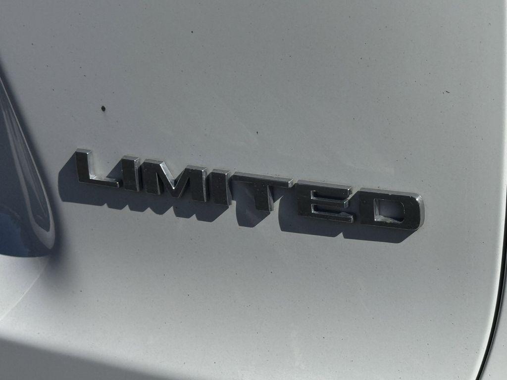 used 2019 Jeep Cherokee car, priced at $19,583