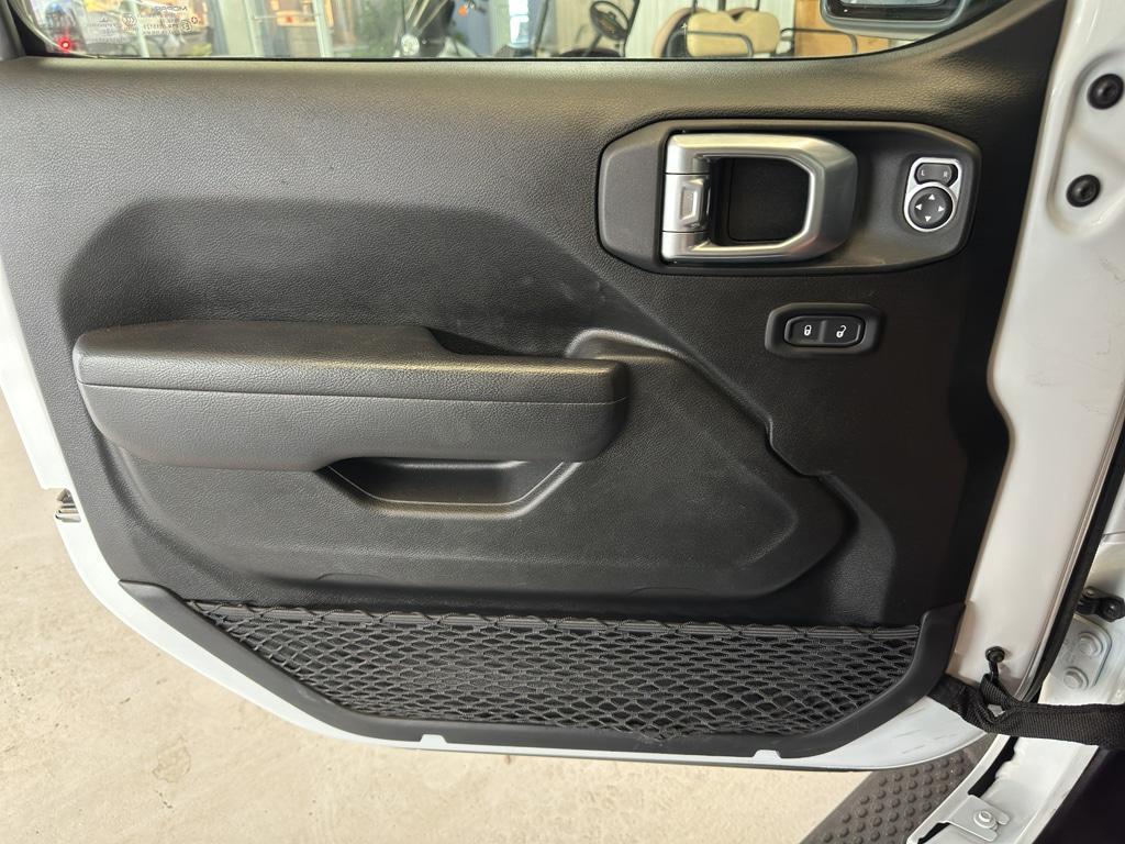 used 2022 Jeep Wrangler Unlimited car, priced at $31,984