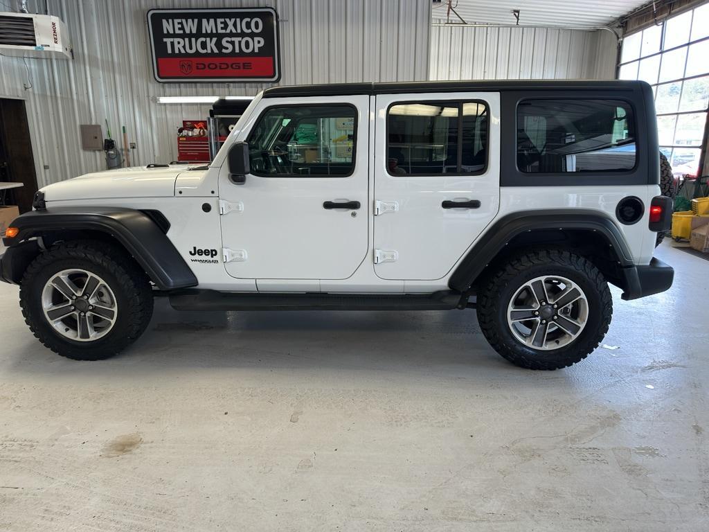 used 2022 Jeep Wrangler Unlimited car, priced at $31,984
