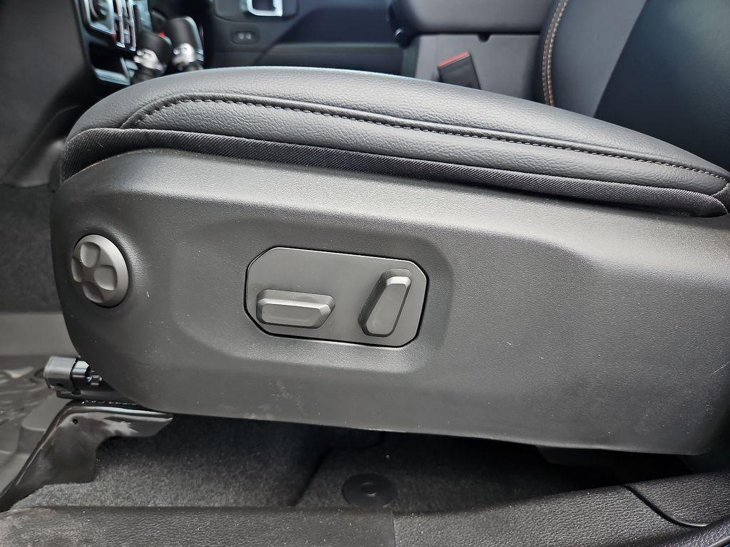 new 2024 Jeep Wrangler car, priced at $60,276