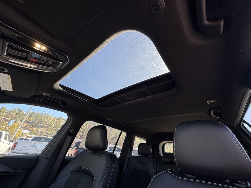 new 2025 Jeep Grand Cherokee L car, priced at $48,050