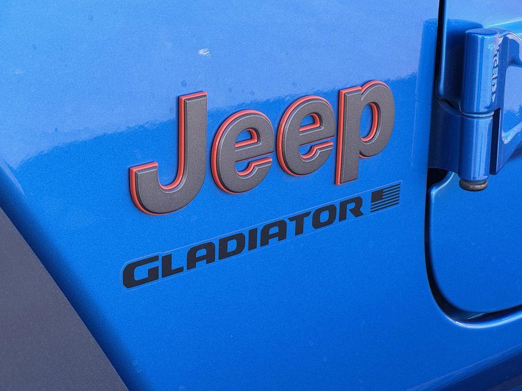 used 2023 Jeep Gladiator car, priced at $43,984