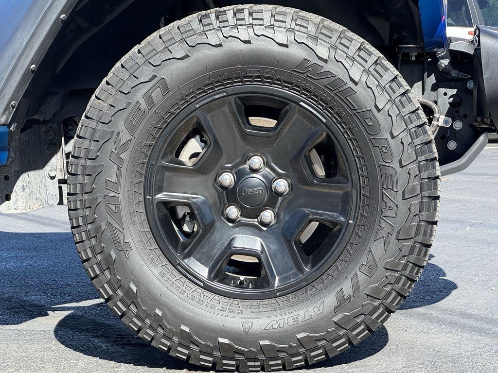 used 2023 Jeep Gladiator car, priced at $43,984