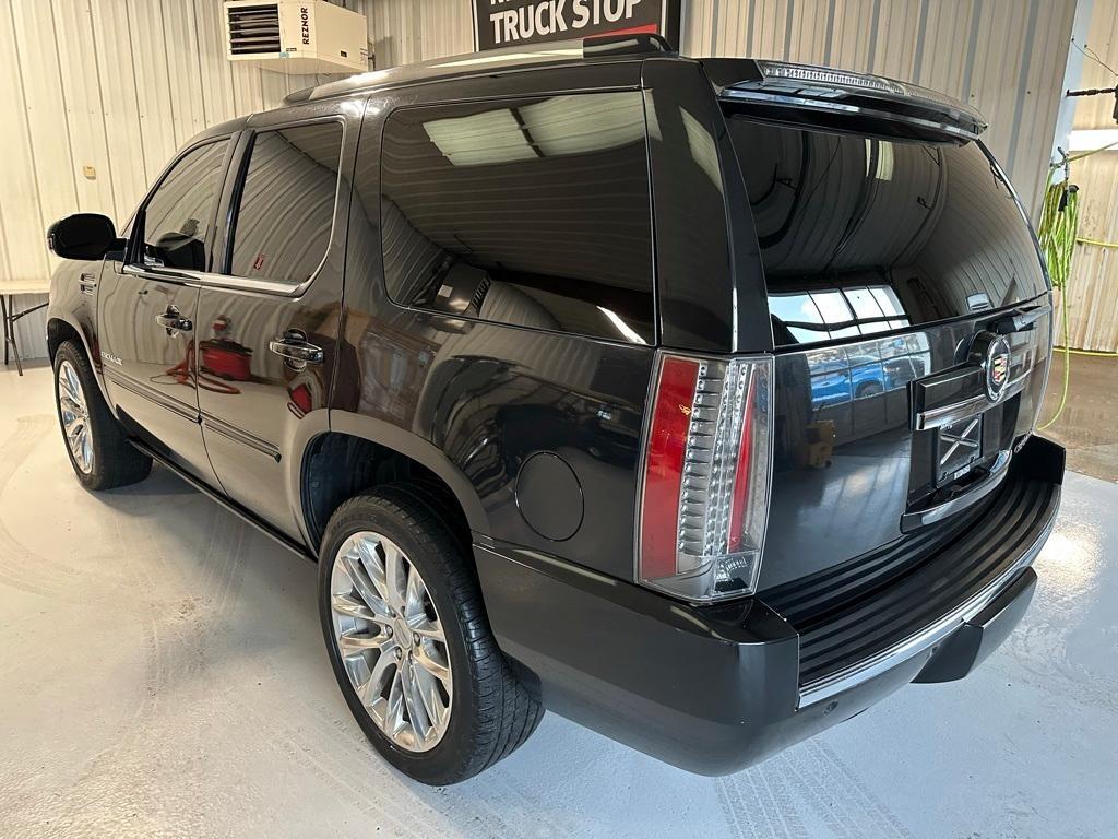 used 2013 Cadillac Escalade car, priced at $16,533