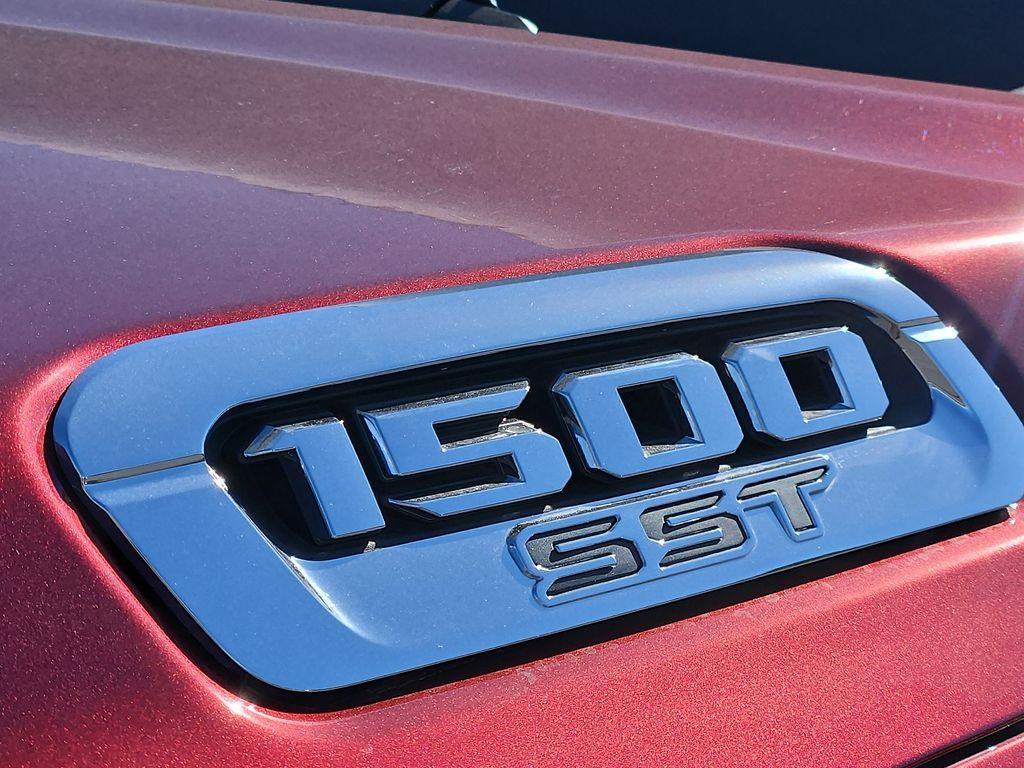 new 2025 Ram 1500 car, priced at $69,515