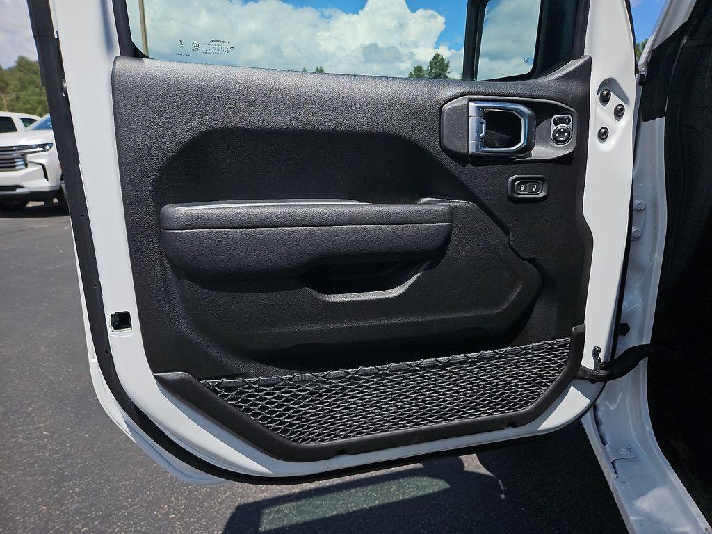 new 2024 Jeep Wrangler car, priced at $53,138